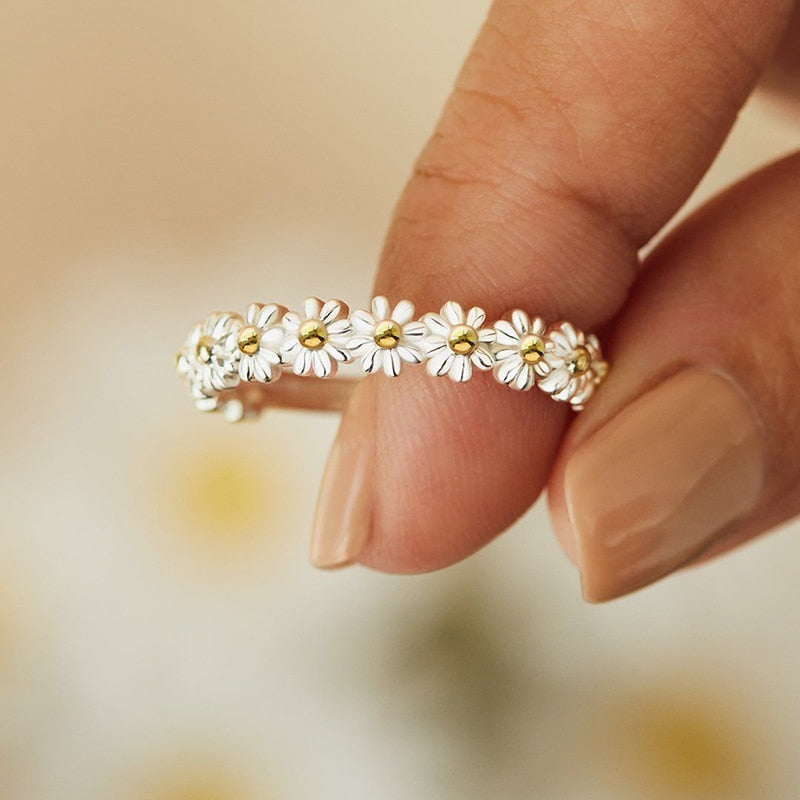 Vintage Daisy Ring- Adjustable